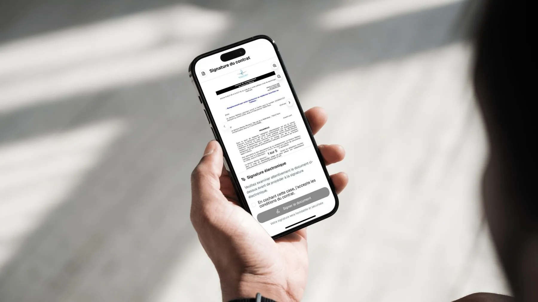 Signature électronique sur mobile — Remplax, novembre 2025